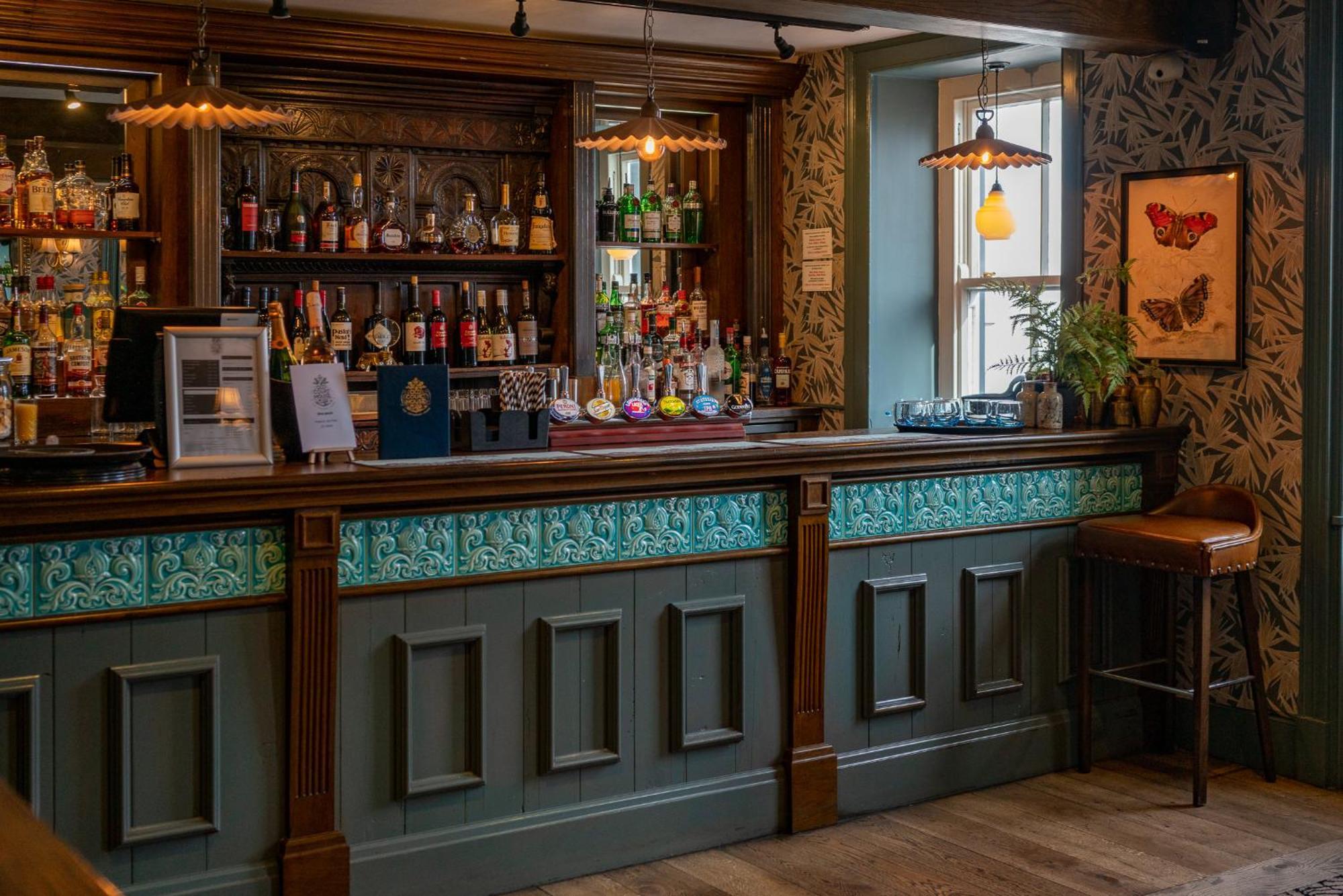Old Court House Inn St Aubin Buitenkant foto